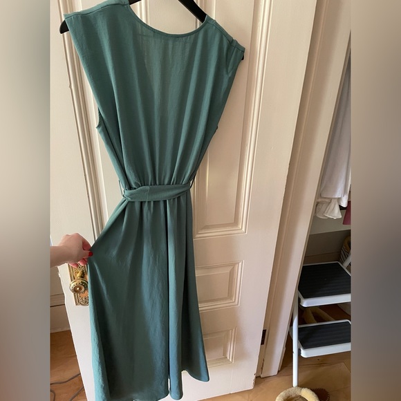 Zara sea green belted wrap dress - Picture 3 of 4